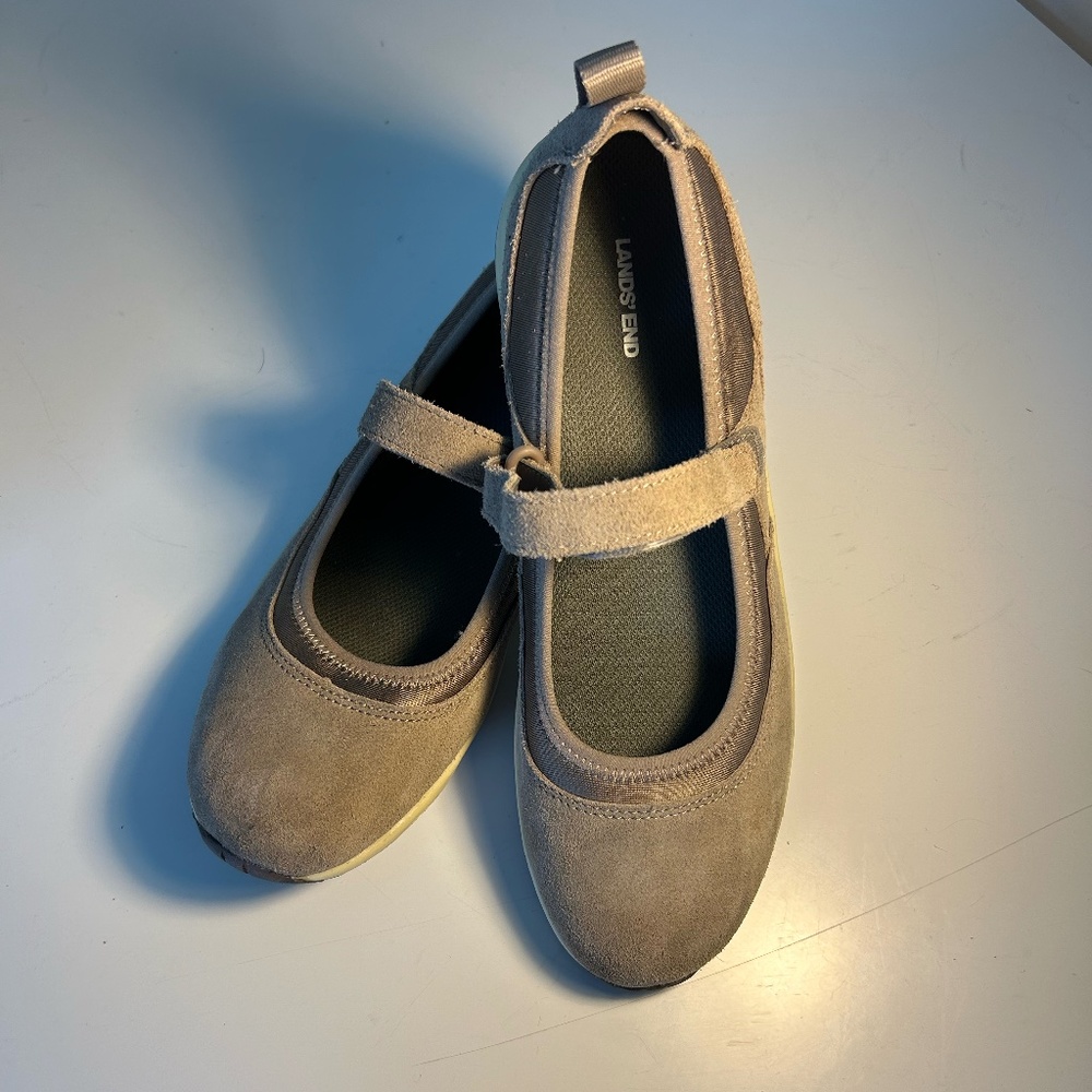 LANDS' END WOMEN'S MARY JANE STYLE SHOES